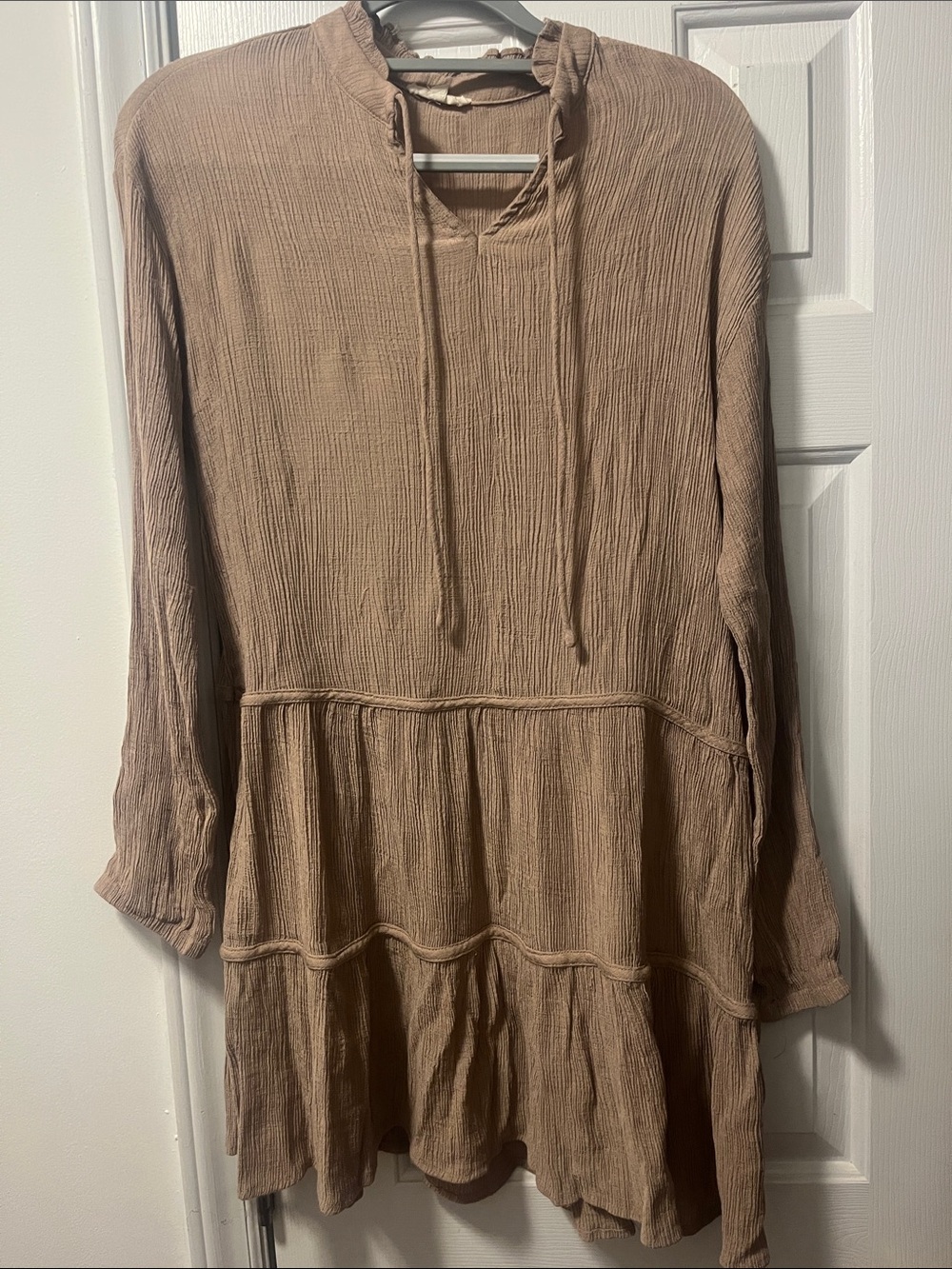 Easel Crepe Tan Smocked Dress Size Large